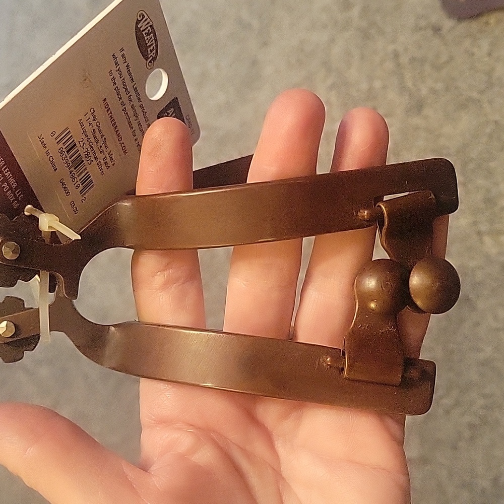 Equestrian Bundle Of Spurs And Straps - Picture 3 of 15